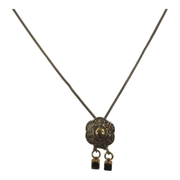 LADIE'S GOLD PENDANT NECKLACE WITH 2 GOLD BOX PIECES AT END OF NECKLACE. NWOT - Picture 3 of 3